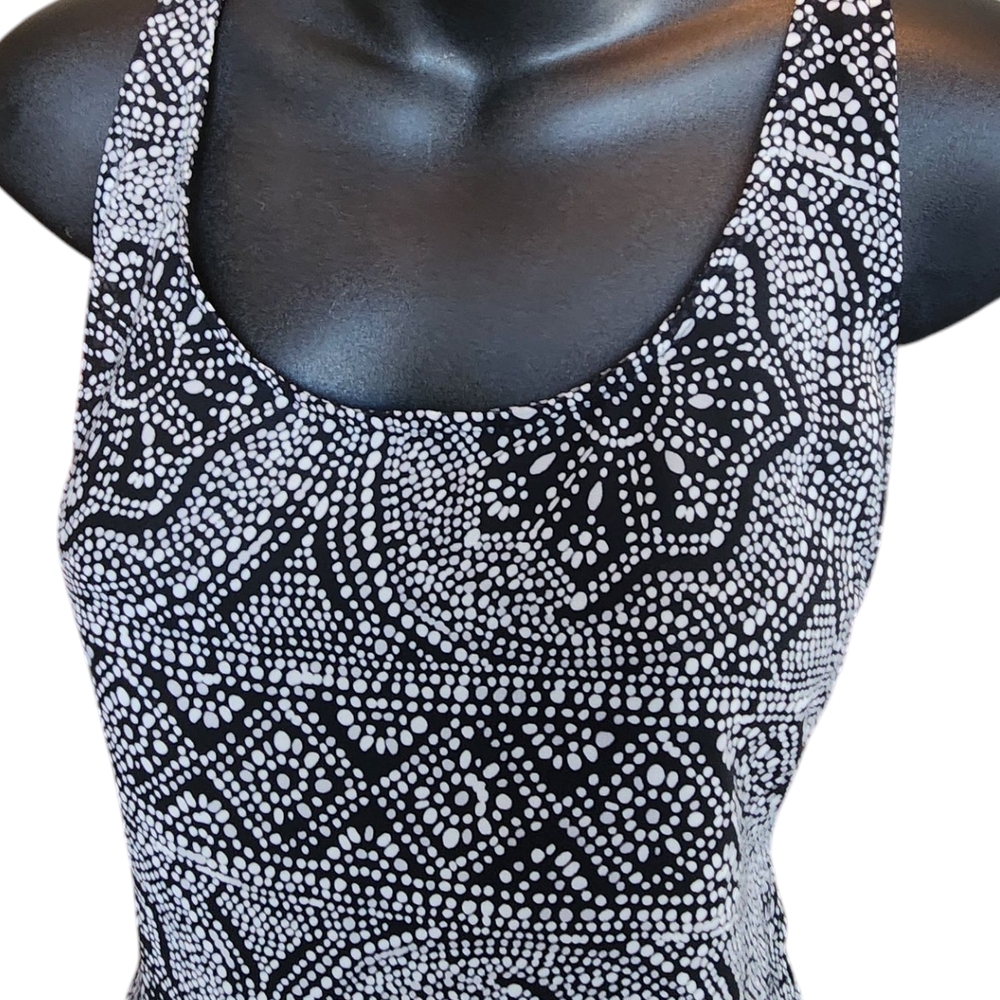 Old Navy Black and White Sheer Tank Top - Size Medium